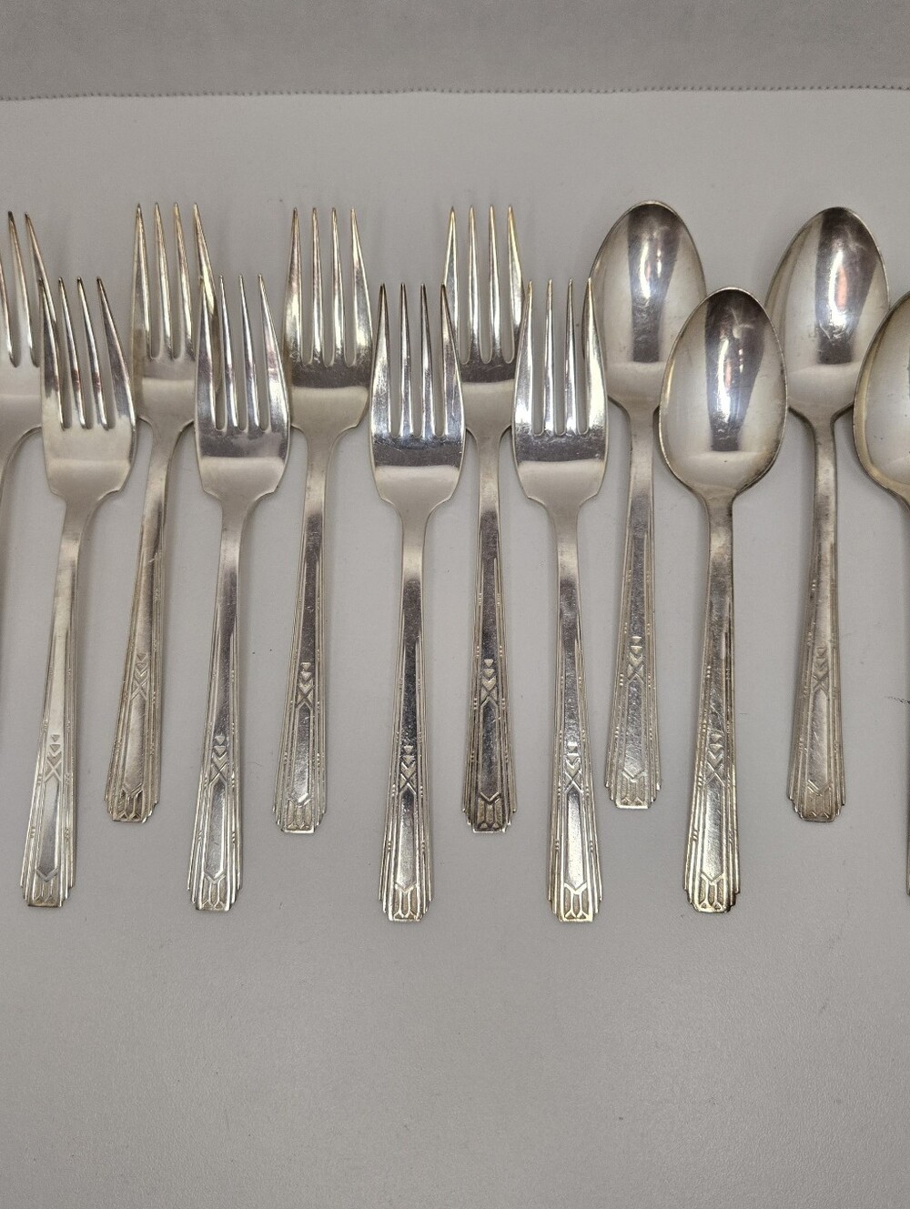 Wm. Rogers & Son AA  FRIENDSHIP Silverplate c1932 8 Salad Forks 4 Teaspoons